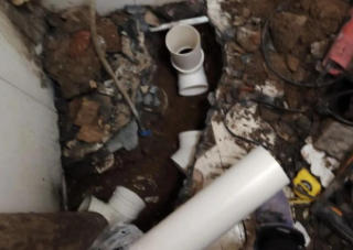 盘龙区附近水管维修